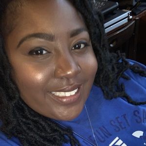 Meet your Posher, Omisha